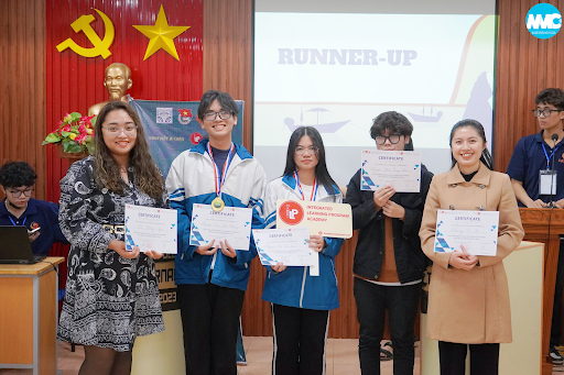 Kịch tính và hồi hộp: Trận Chung kết giải đấu Tranh biện cấp trường lần thứ I tại Chuyên Nguyễn Trãi